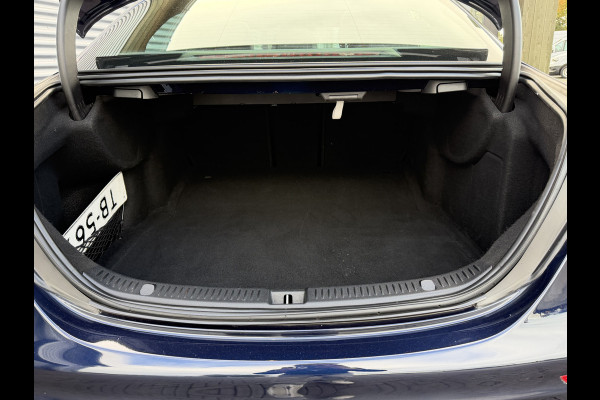 Mercedes-Benz E-Klasse 220 d Business Solution AMG Panoramadak!