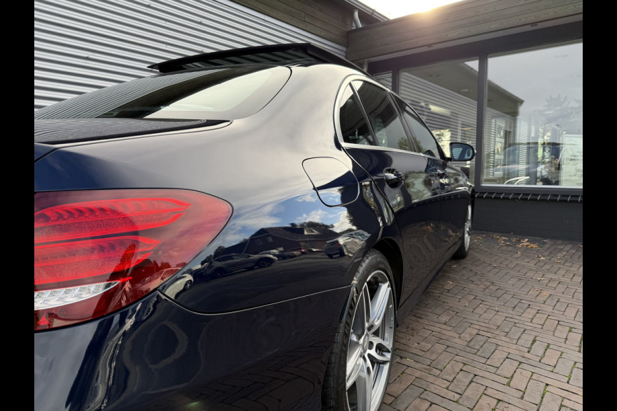Mercedes-Benz E-Klasse 220 d Business Solution AMG Panoramadak!