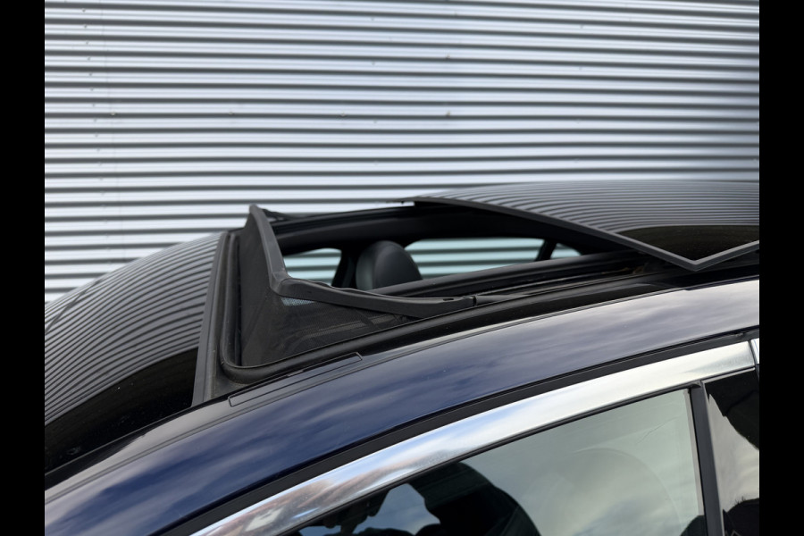 Mercedes-Benz E-Klasse 220 d Business Solution AMG Panoramadak!