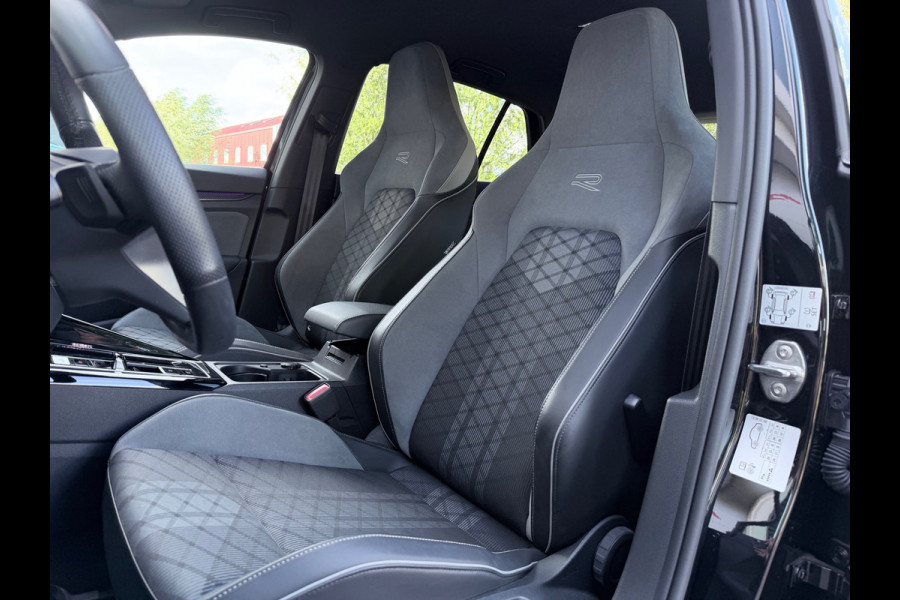 Volkswagen Golf 1.5 TSI 3x R-Line Matrix/Camera/Acc