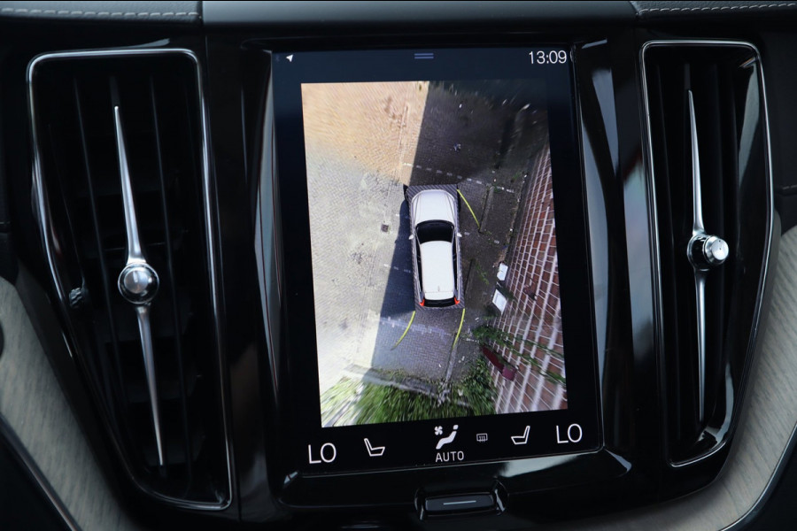 Volvo XC60 2.0 T8 Twin Engine AWD Inscription / PANO / MEMORY / 360 / KEYLESS / STOELVERW