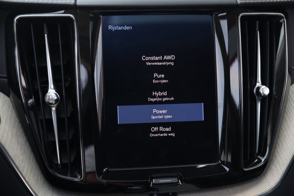 Volvo XC60 2.0 T8 Twin Engine AWD Inscription / PANO / MEMORY / 360 / KEYLESS / STOELVERW