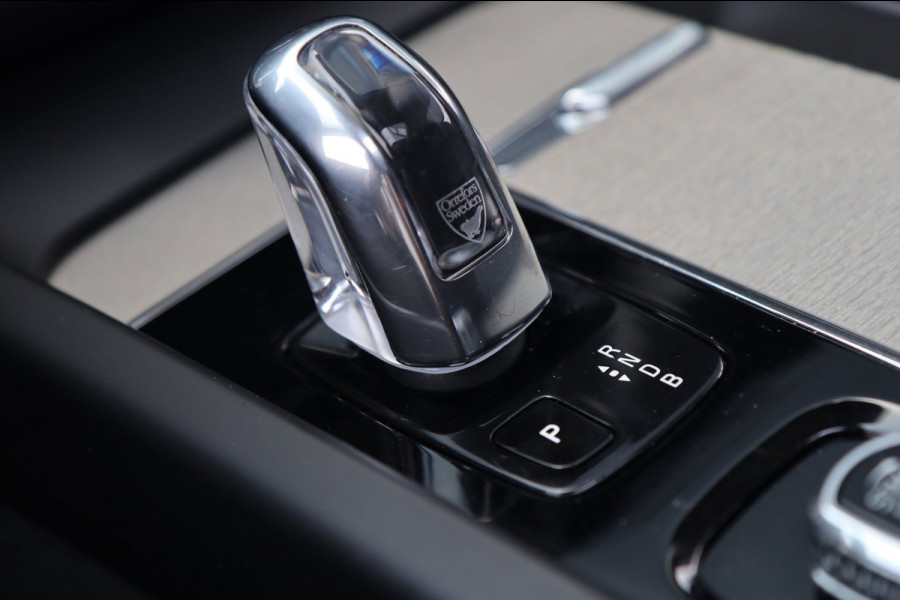Volvo XC60 2.0 T8 Twin Engine AWD Inscription / PANO / MEMORY / 360 / KEYLESS / STOELVERW