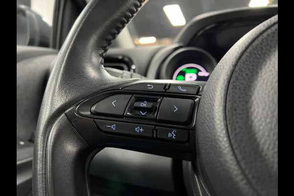 Toyota Yaris 1.5 Hybrid Dynamic| Parkeersen | Cam | Cruise |