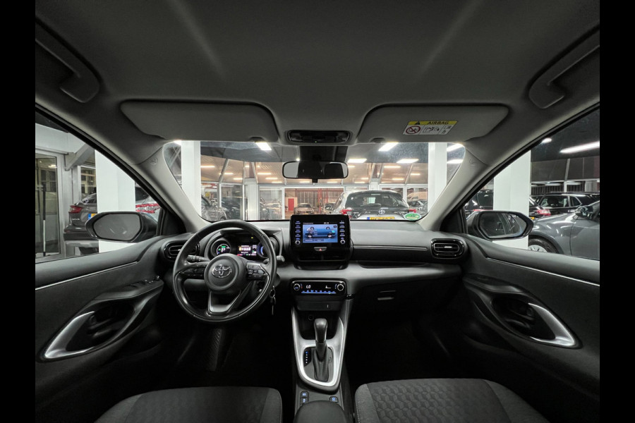 Toyota Yaris 1.5 Hybrid Dynamic| Parkeersen | Cam | Cruise |