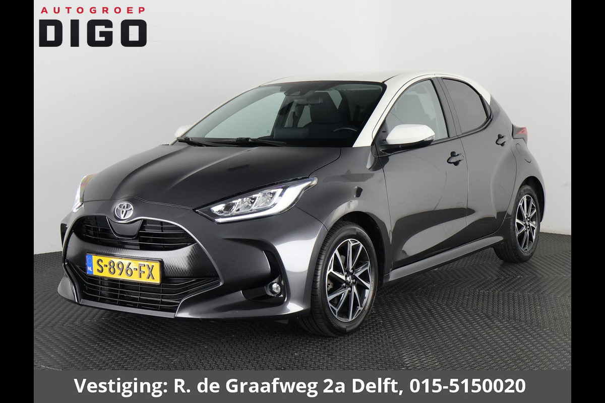 Toyota Yaris 1.5 VVT-I First Edition Bi-Tone Automaat | Apple Carplay & AndroidAUTO | Camera | Lichtmetalen velgen |