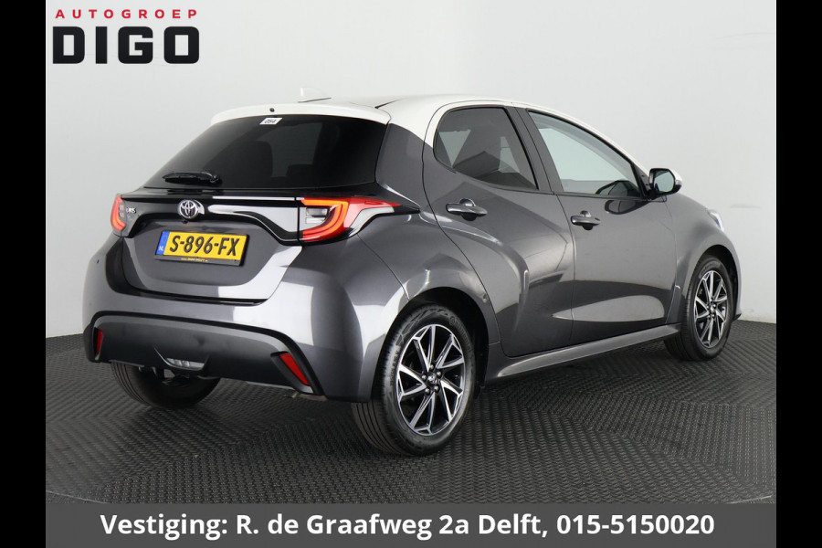 Toyota Yaris 1.5 VVT-I First Edition Bi-Tone Automaat | Apple Carplay & AndroidAUTO | Camera | Lichtmetalen velgen |