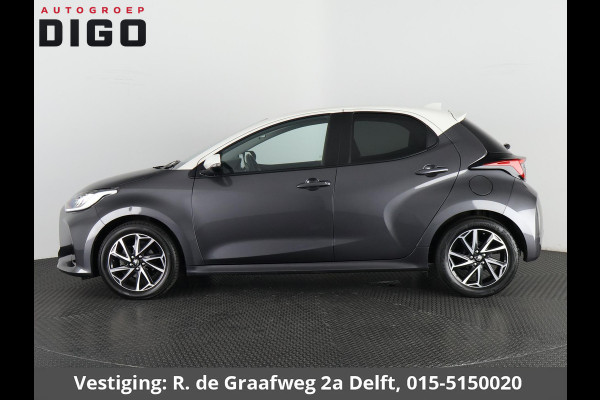 Toyota Yaris 1.5 VVT-I First Edition Bi-Tone Automaat | Apple Carplay & AndroidAUTO | Camera | Lichtmetalen velgen |