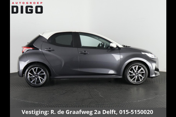 Toyota Yaris 1.5 VVT-I First Edition Bi-Tone Automaat | Apple Carplay & AndroidAUTO | Camera | Lichtmetalen velgen |