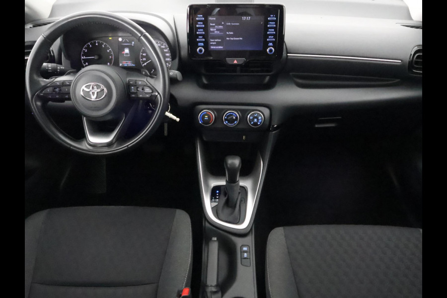 Toyota Yaris 1.5 VVT-I First Edition Bi-Tone Automaat | Apple Carplay & AndroidAUTO | Camera | Lichtmetalen velgen |