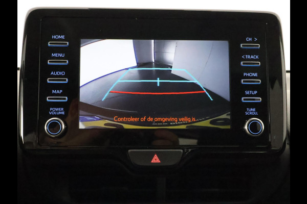 Toyota Yaris 1.5 VVT-I First Edition Bi-Tone Automaat | Apple Carplay & AndroidAUTO | Camera | Lichtmetalen velgen |