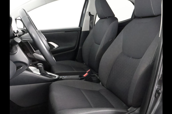 Toyota Yaris 1.5 VVT-I First Edition Bi-Tone Automaat | Apple Carplay & AndroidAUTO | Camera | Lichtmetalen velgen |