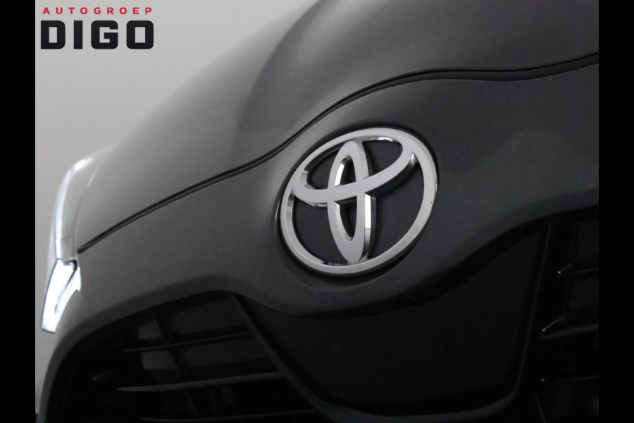 Toyota Yaris 1.5 VVT-I First Edition Bi-Tone Automaat | Apple Carplay & AndroidAUTO | Camera | Lichtmetalen velgen |