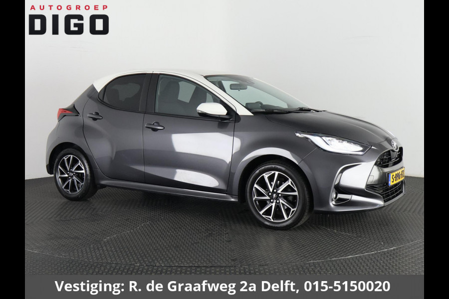 Toyota Yaris 1.5 VVT-I First Edition Bi-Tone Automaat | Apple Carplay & AndroidAUTO | Camera | Lichtmetalen velgen |