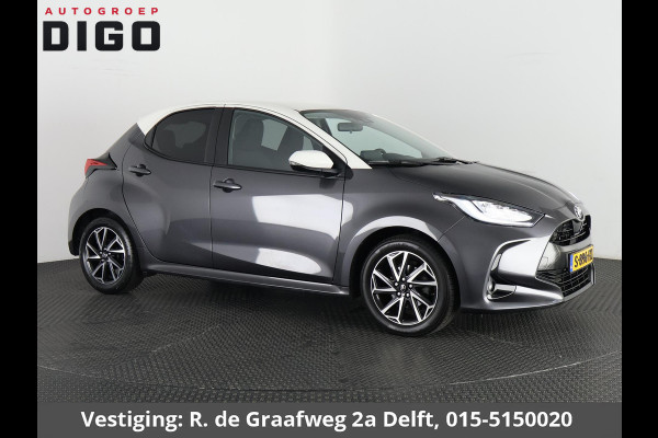 Toyota Yaris 1.5 VVT-I First Edition Bi-Tone Automaat | Apple Carplay & AndroidAUTO | Camera | Lichtmetalen velgen |