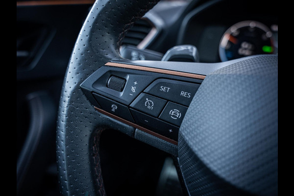 CUPRA Leon Sportstourer 1.4 e-Hybrid 245pk - Pano l ACC l Camera l Sfeerverl.