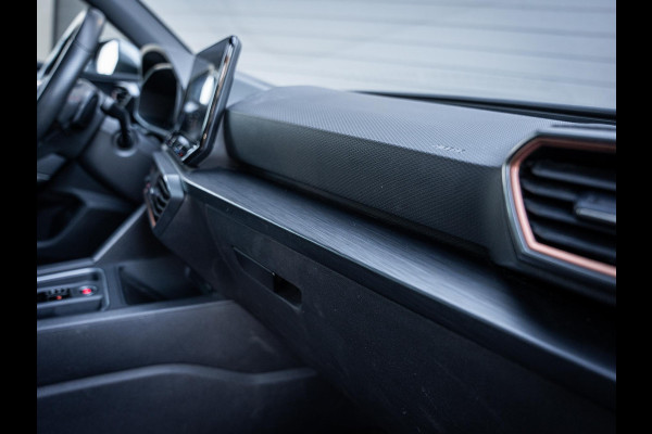 CUPRA Leon Sportstourer 1.4 e-Hybrid 245pk - Pano l ACC l Camera l Sfeerverl.