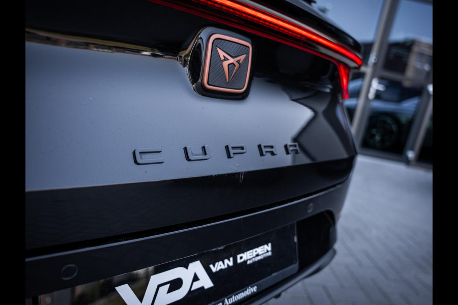 CUPRA Leon Sportstourer 1.4 e-Hybrid 245pk - Pano l ACC l Camera l Sfeerverl.