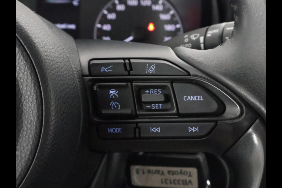 Toyota Yaris 1.5 Hybrid Active Sport | Stoelverwarming | Navigatie | Camera | Apple Carplay & AndroidAUTO |