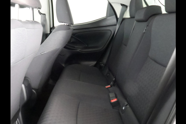 Toyota Yaris 1.5 Hybrid Active Sport | Stoelverwarming | Navigatie | Camera | Apple Carplay & AndroidAUTO |