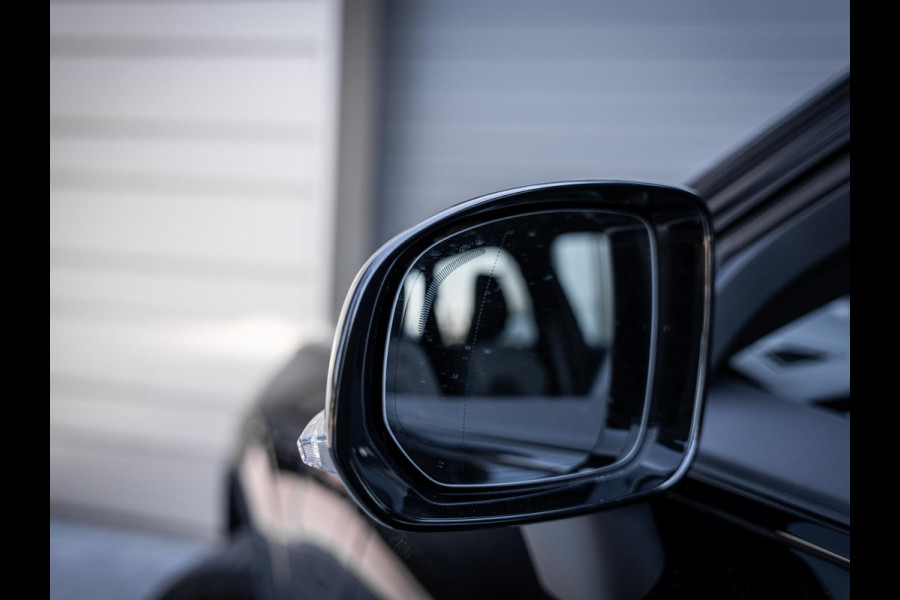 Volvo XC60 2.0 T8 Plug-in hybrid AWD Plus Black Edition - Long Range l Pano l 360cam l Memory