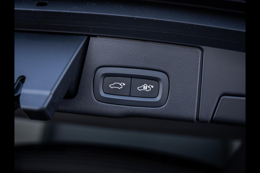 Volvo XC60 2.0 T8 Plug-in hybrid AWD Plus Black Edition - Long Range l Pano l 360cam l Memory