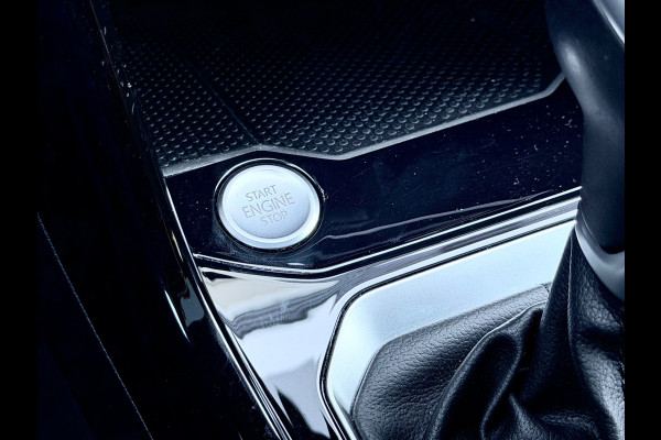 Volkswagen T-Roc 1.5 TSI 3x R-Line Pano/Keyless/Camera