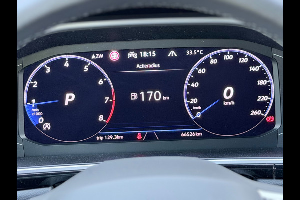 Volkswagen T-Roc 1.5 TSI 3x R-Line Pano/Keyless/Camera