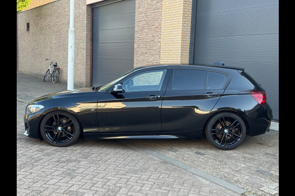 BMW 1-serie 120i F20 5Drs Aut Shadowline Executive M-sport
