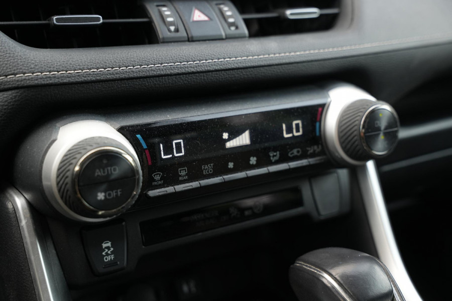 Toyota RAV4 2.5 Hybrid AWD Business Intro