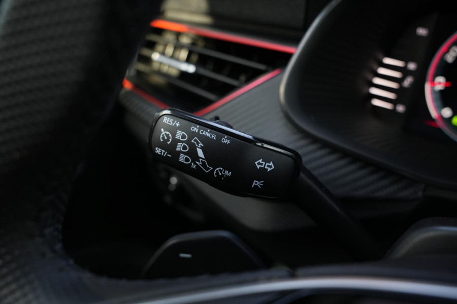 Škoda Kamiq 1.0 TSI Monte Carlo Pano