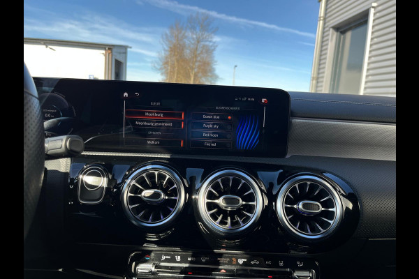 Mercedes-Benz CLA-Klasse 250 e Premium Plus amg night sfeer vol vol