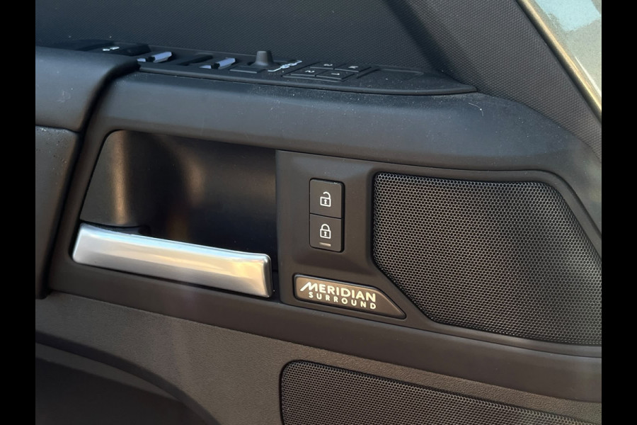 Land Rover Defender 110 2.0 P300e 110 Sedona Edition VOL VOL panoramadak