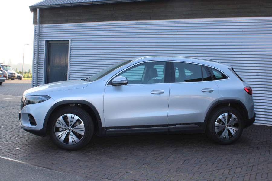 Mercedes-Benz EQA 300 4MATIC Luxury Line LIMITED 67 kWh auto is nieuw lage km
