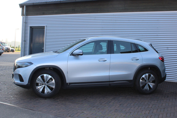 Mercedes-Benz EQA 300 4MATIC Luxury Line LIMITED 67 kWh auto is nieuw lage km