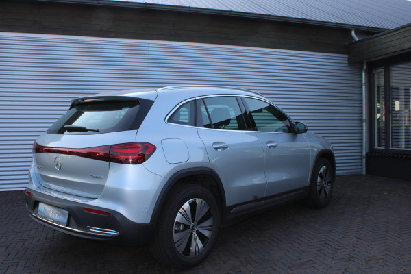 Mercedes-Benz EQA 300 4MATIC Luxury Line LIMITED 67 kWh auto is nieuw lage km