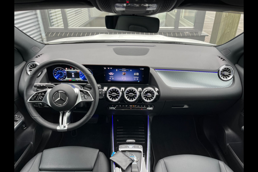 Mercedes-Benz EQA 300 4MATIC Luxury Line 71 kWh