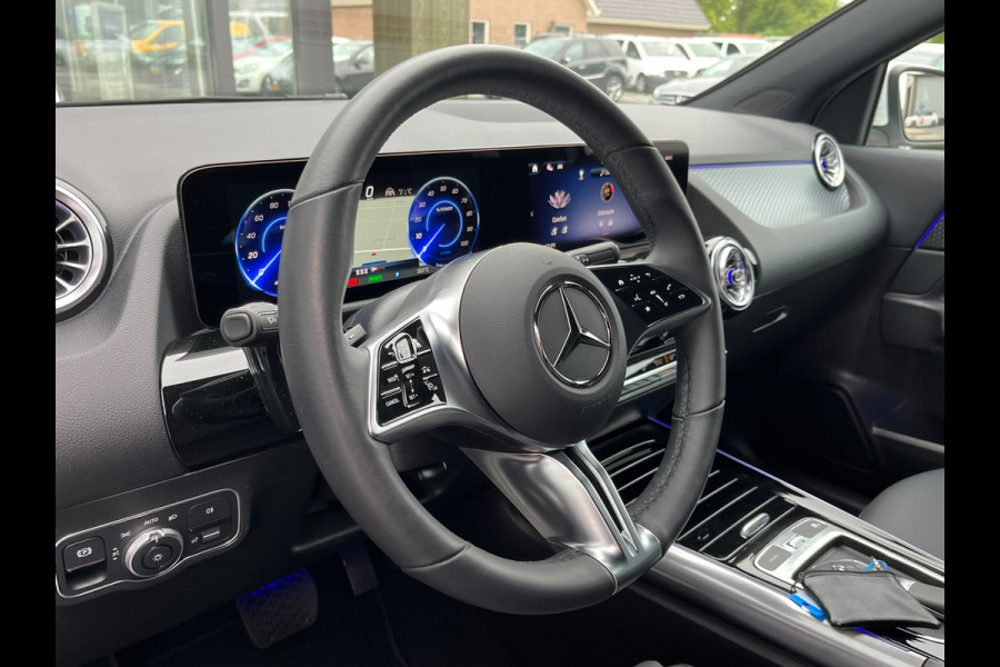 Mercedes-Benz EQA 300 4MATIC Luxury Line 71 kWh