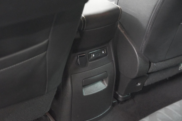 Renault Scénic TCe 140 EDC Limited | Trekhaak | Camera | Apple Carplay | Keyless Entry