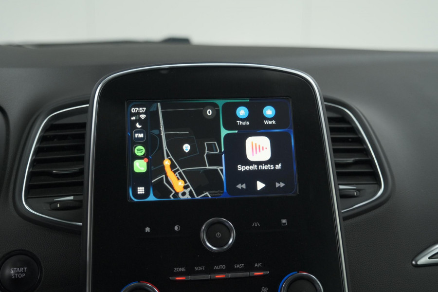 Renault Scénic TCe 140 EDC Limited | Trekhaak | Camera | Apple Carplay | Keyless Entry
