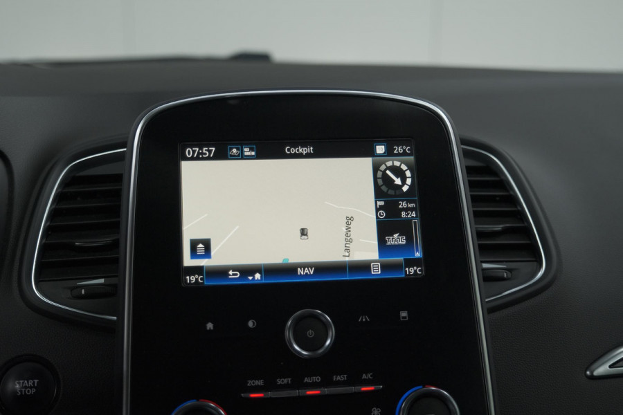 Renault Scénic TCe 140 EDC Limited | Trekhaak | Camera | Apple Carplay | Keyless Entry