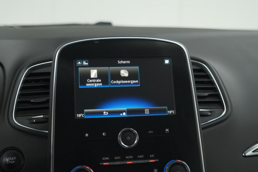 Renault Scénic TCe 140 EDC Limited | Trekhaak | Camera | Apple Carplay | Keyless Entry