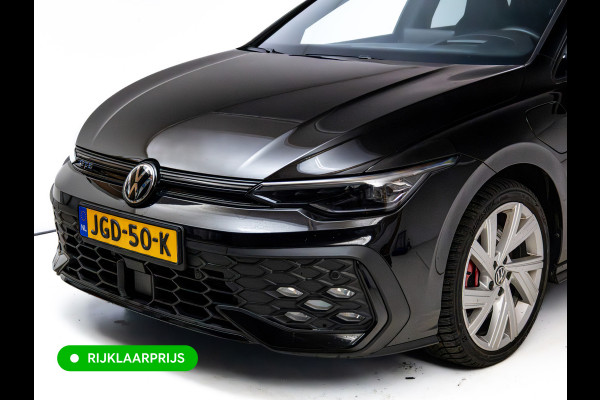 Volkswagen Golf 1.5 eHybrid GTE Black 272 PK automaat | IQ Led | Elec. trekhaak | Headup | Stoel- & stuurverw. | PDC V + A, Camera, App. connect, Navigatie, 131 KM actieradius (WLTP)