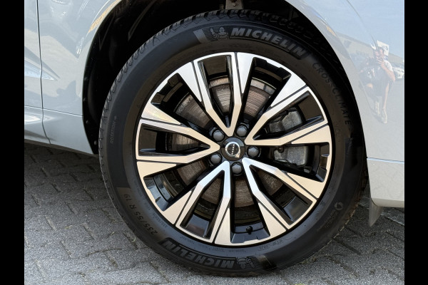 Volvo XC60 B4 Plus Dark | Trekhaak | Navi | Camera | Memory