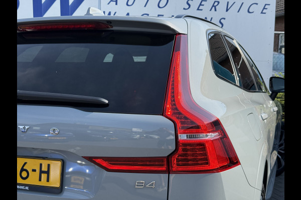 Volvo XC60 B4 Plus Dark | Trekhaak | Navi | Camera | Memory