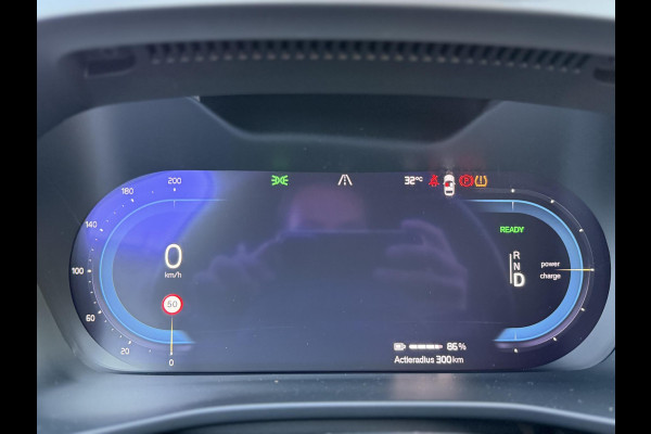 Volvo XC40 Recharge Core 70 kWh VAN: 32.900,- VOOR: 30.877,- UW WKVOORDEEL: 2.023,- | SOH 94% | VOLVO DEALER ONDERHOUDEN| ACHTERUITRIJCAMERA|
