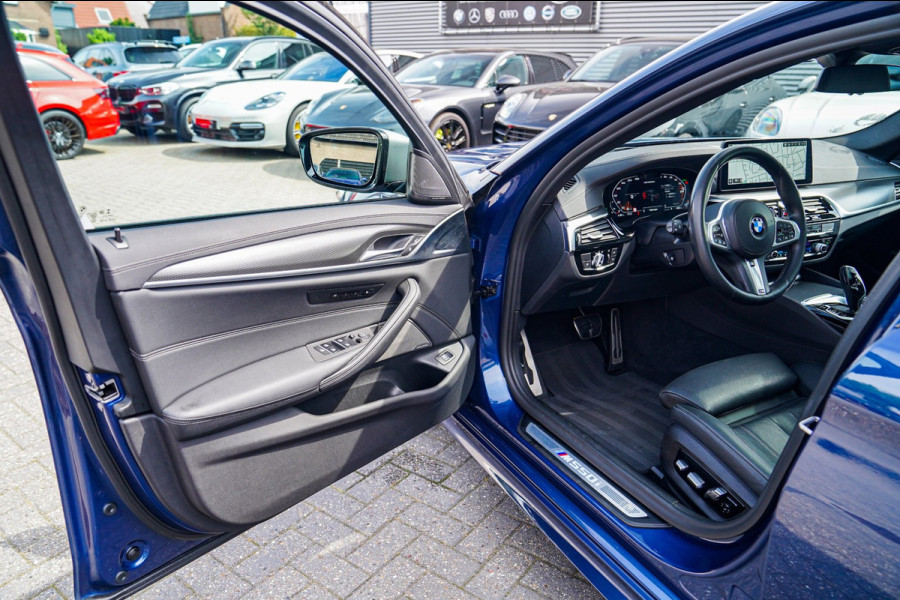 BMW 5 Serie M550i xDrive Business Edition Plus | Head up Display | Stoelverkoeling | Massage | Harman\/Kardon | 360 Camera