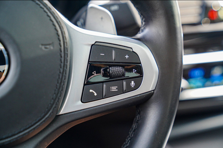 BMW 5 Serie M550i xDrive Business Edition Plus | Head up Display | Stoelverkoeling | Massage | Harman\/Kardon | 360 Camera