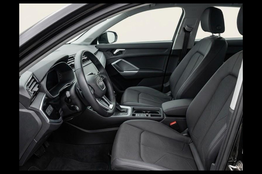 Audi Q3 35 TFSI Pro Line 150pk | Navigatie | Lederen bekleding | Elektrisch verstelbare voorstoelen | Parkeersensoren voor en achter |
