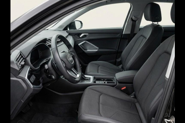 Audi Q3 35 TFSI Pro Line 150pk | Navigatie | Lederen bekleding | Elektrisch verstelbare voorstoelen | Parkeersensoren voor en achter |